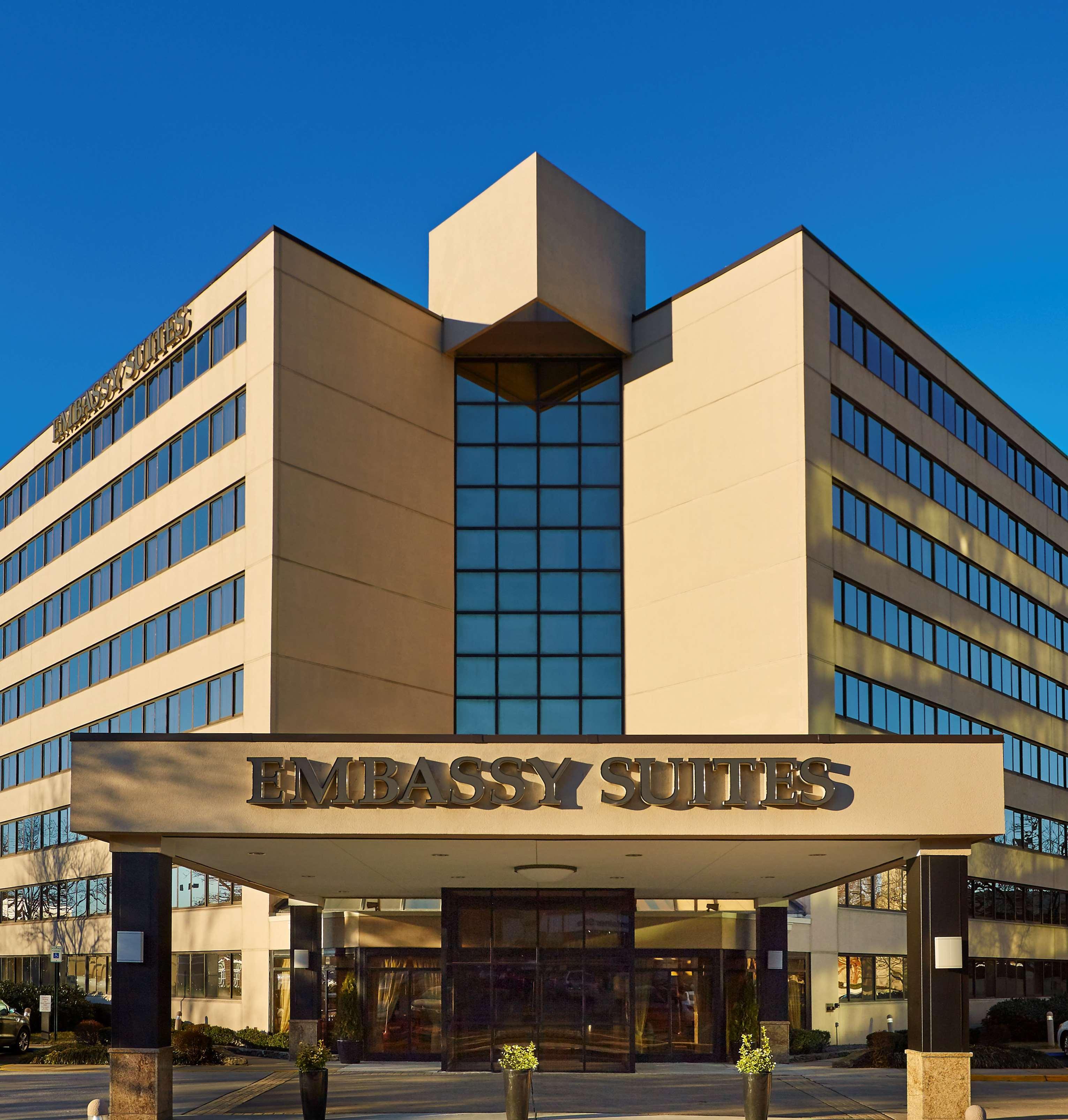 Embassy Suites Tysons Corner Esterno foto