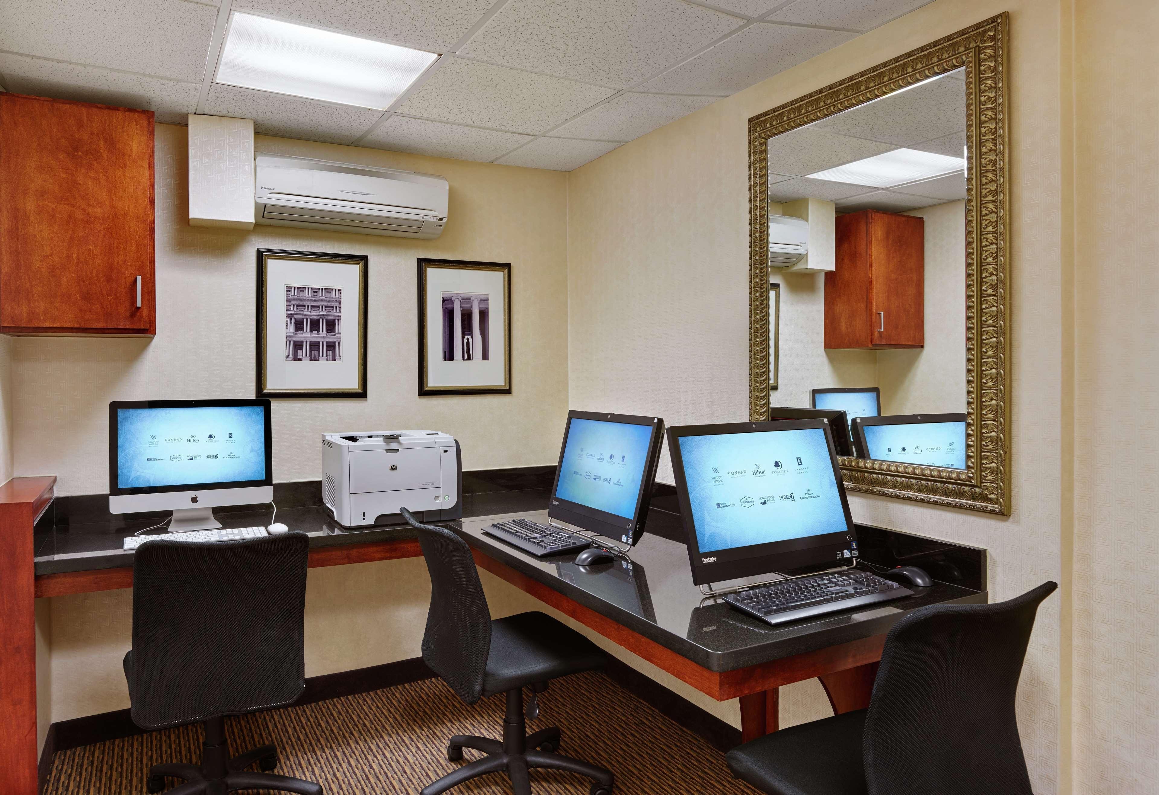 Embassy Suites Tysons Corner Esterno foto