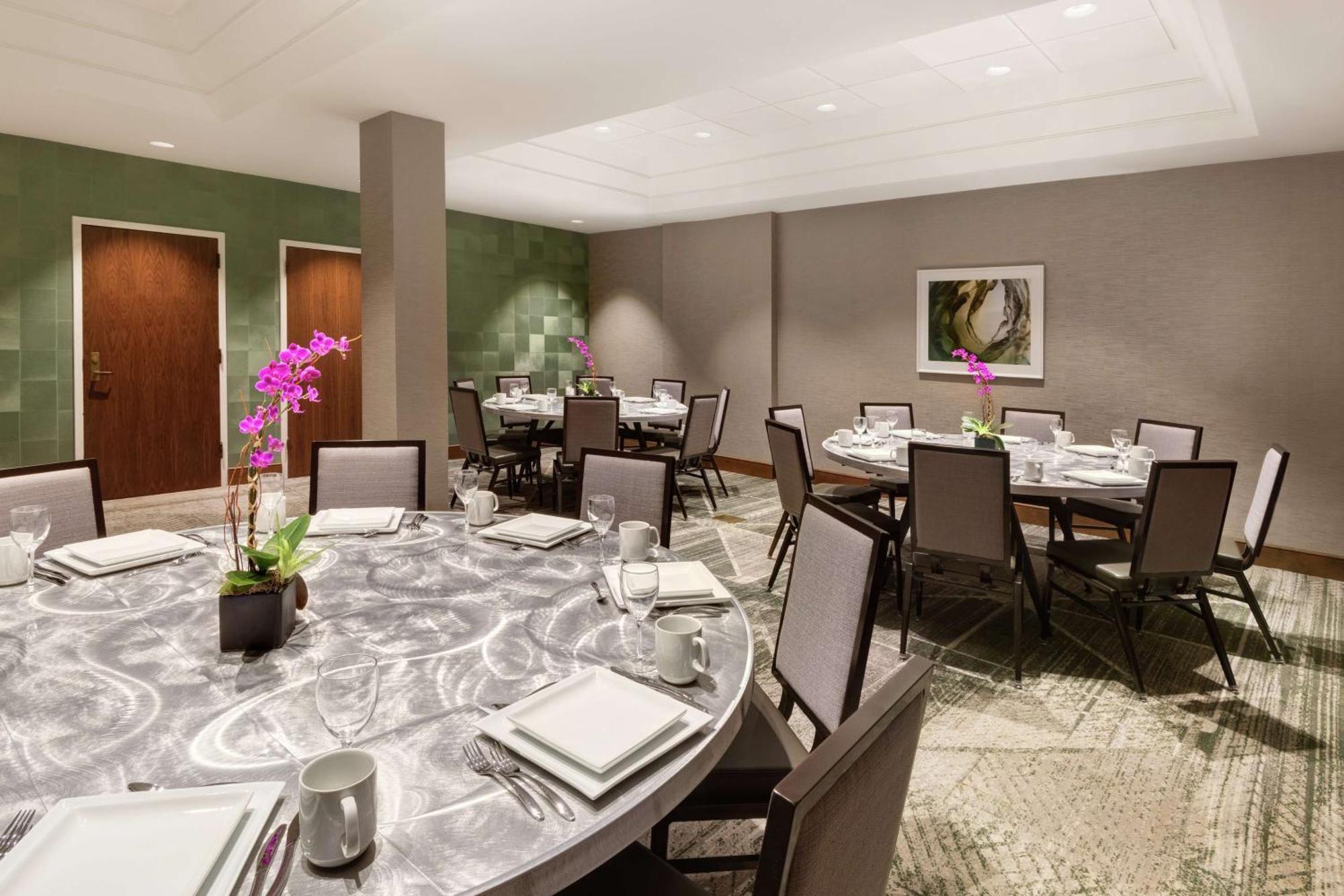 Embassy Suites Tysons Corner Esterno foto