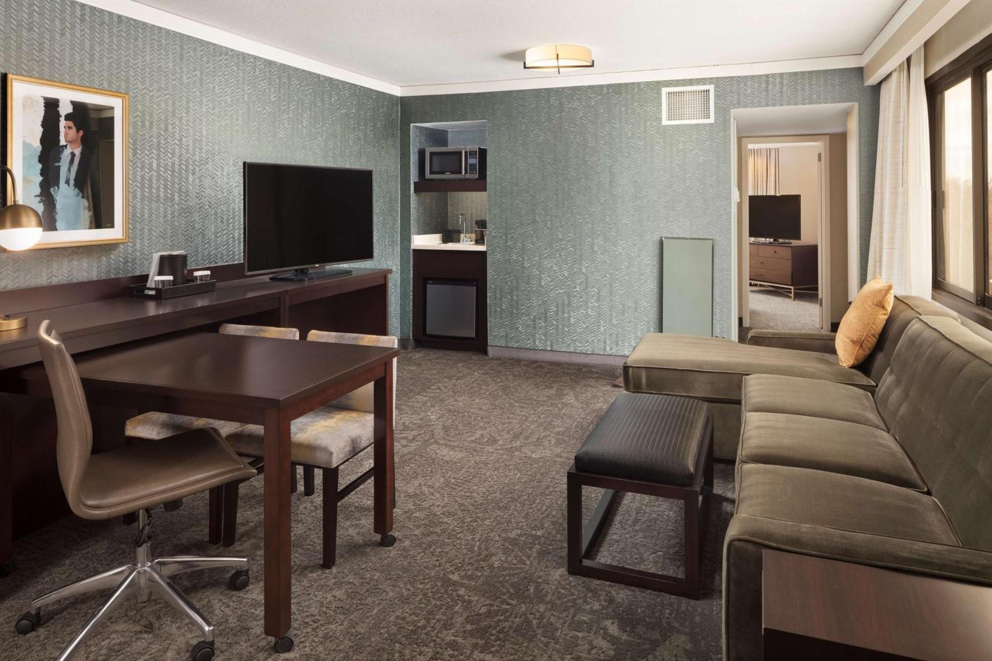 Embassy Suites Tysons Corner Esterno foto