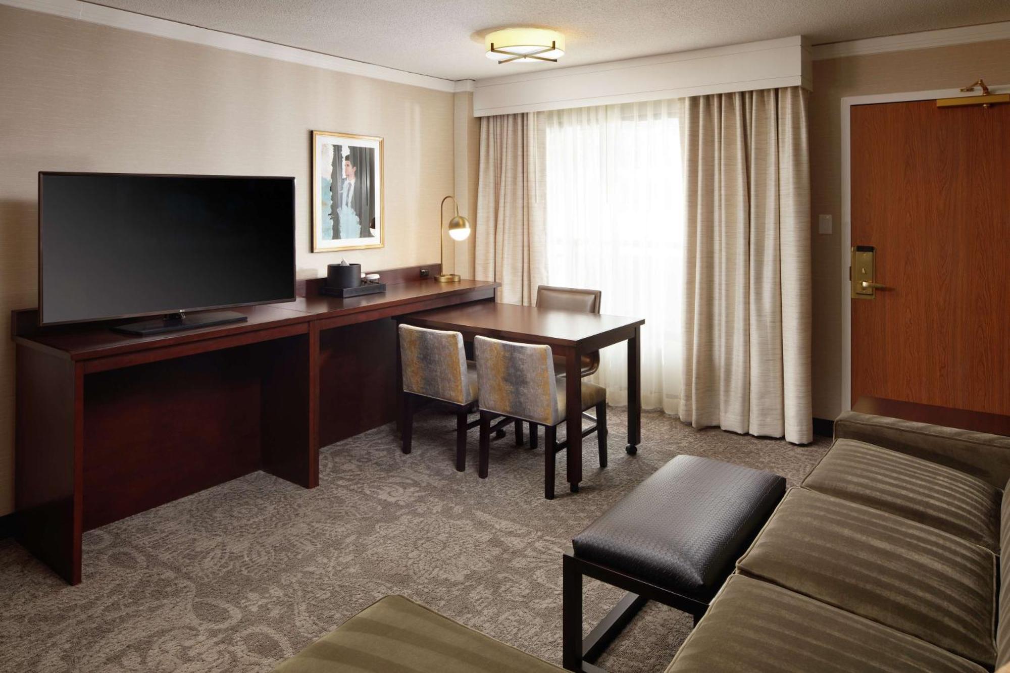 Embassy Suites Tysons Corner Esterno foto