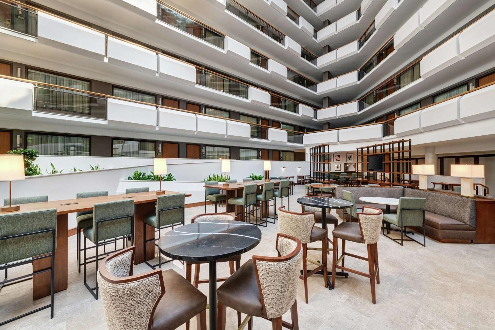 Embassy Suites Tysons Corner Esterno foto