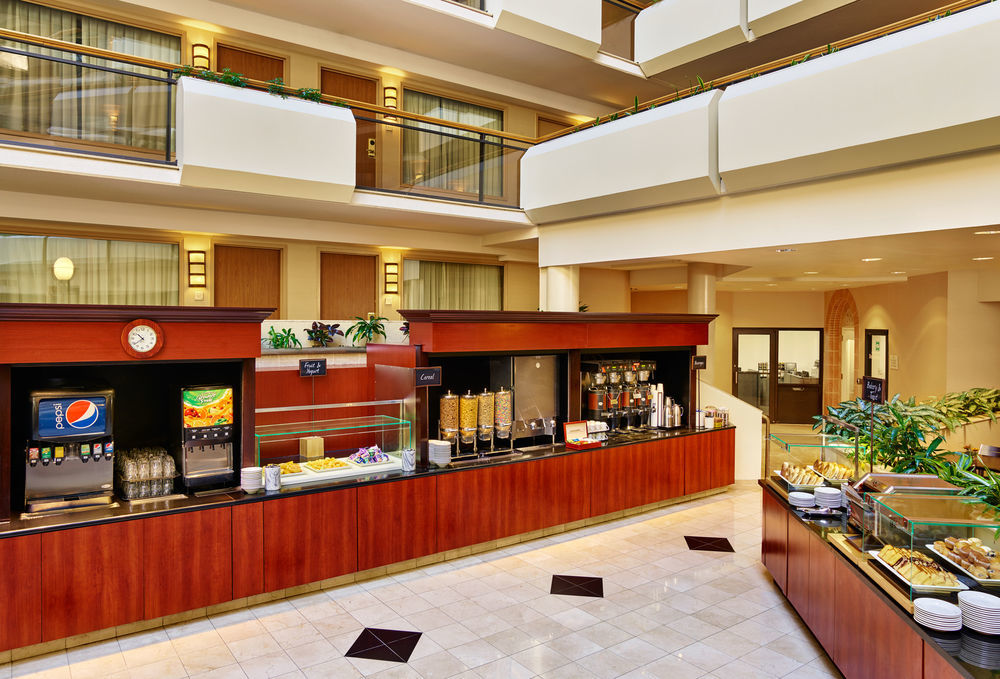 Embassy Suites Tysons Corner Esterno foto