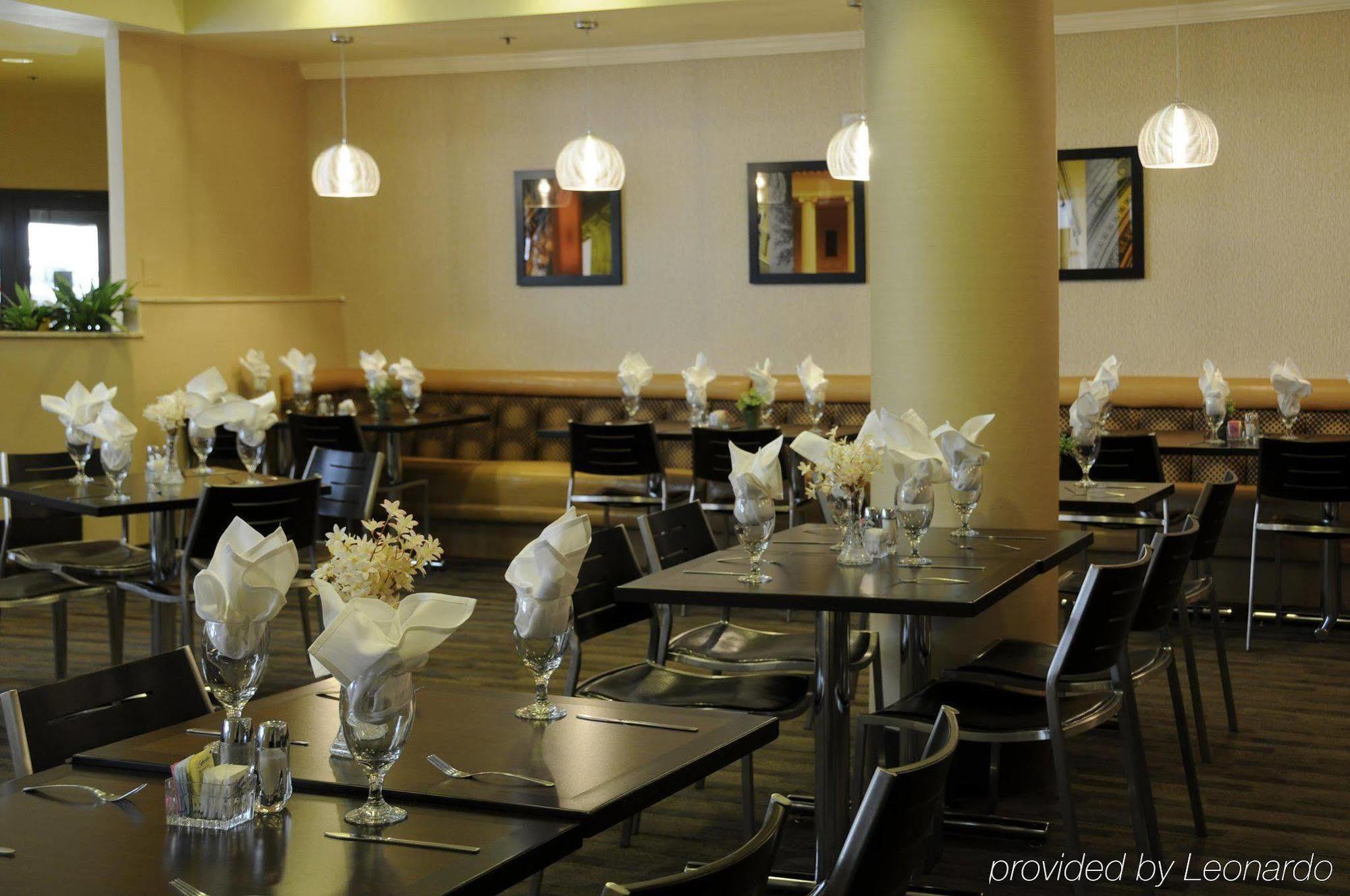 Embassy Suites Tysons Corner Esterno foto
