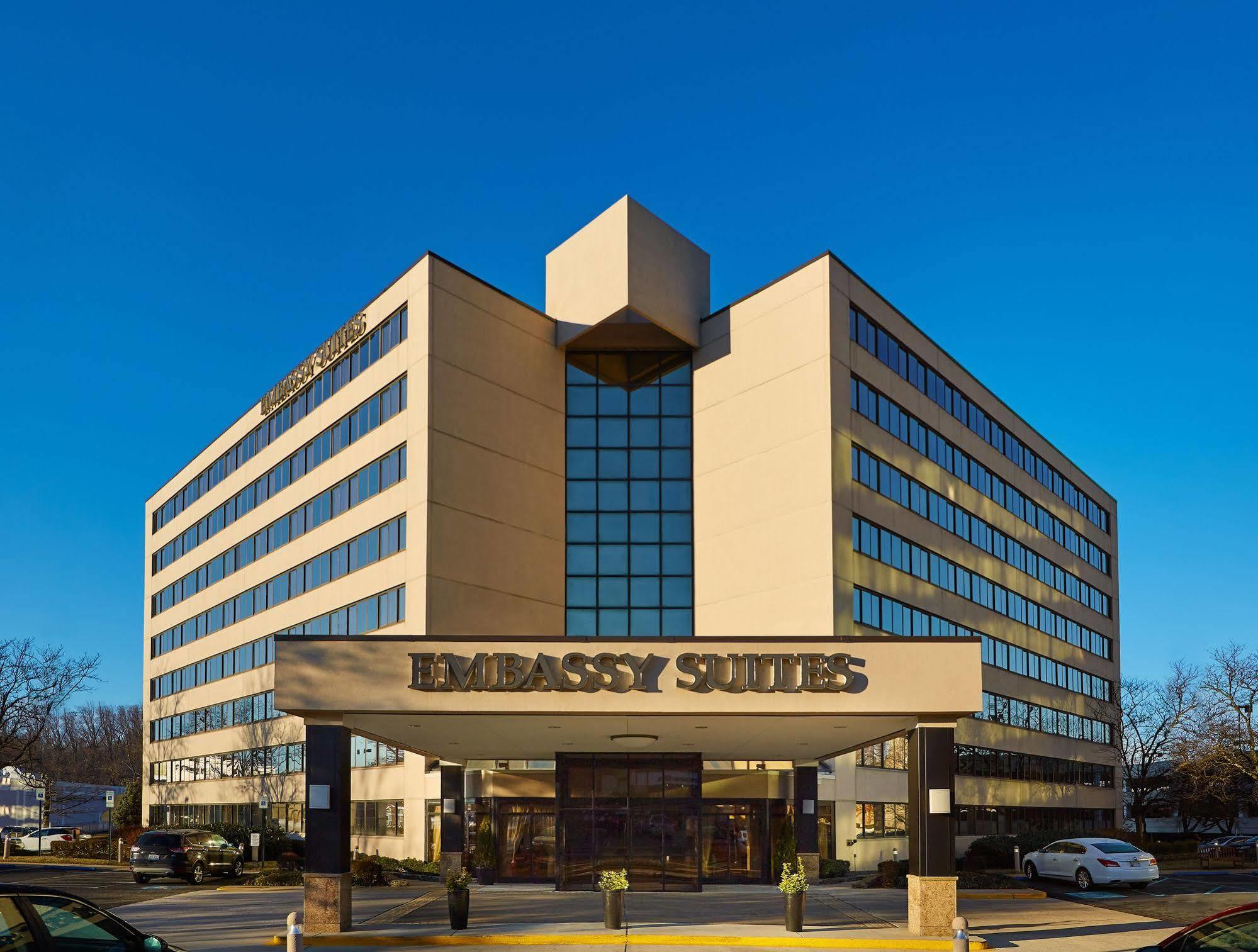 Embassy Suites Tysons Corner Esterno foto