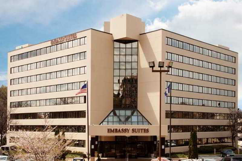 Embassy Suites Tysons Corner Esterno foto